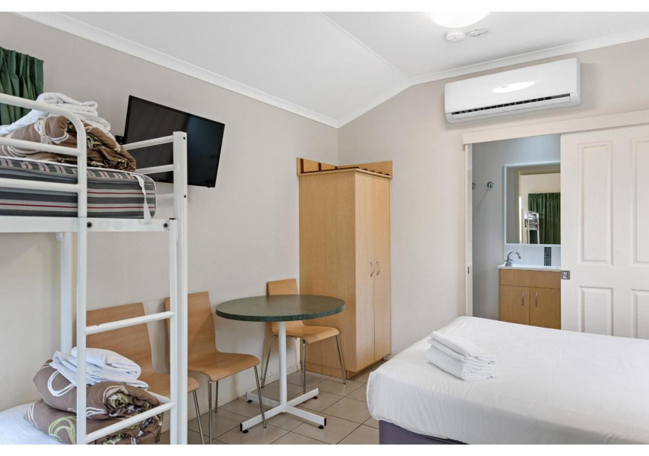 Discovery Parks - Rockhampton Room photo